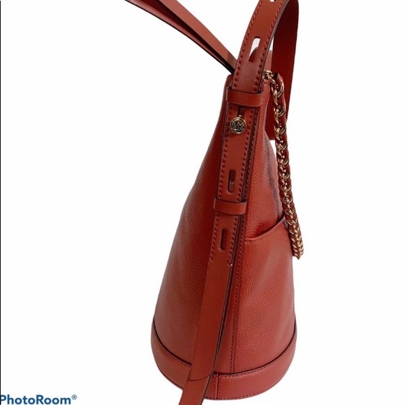Michael Kors Bags Michael Kors Reese Bucket Bag Nwt Poshmark